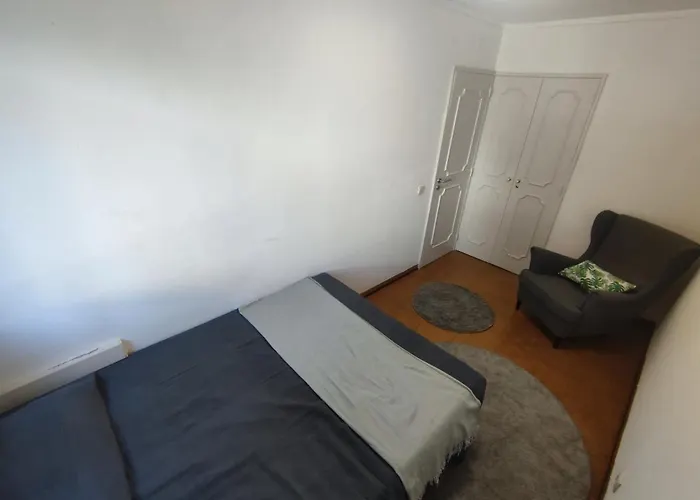 Apartamento Aconchegante T3 Em Telheiras *