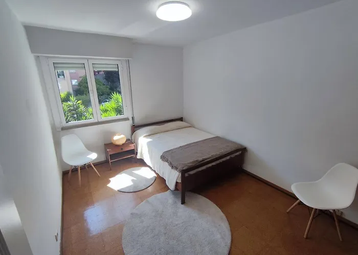 Apartamento Aconchegante T3 Em Telheiras *