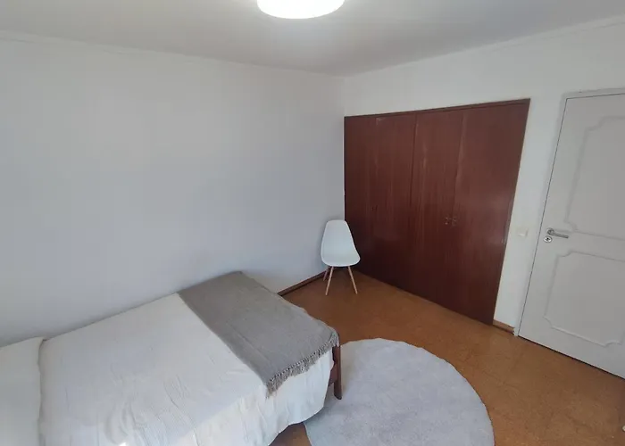 Aconchegante T3 Em Telheiras Lisboa