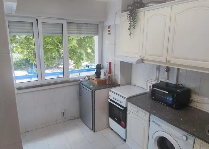 Aconchegante T3 Em Telheiras * Lisboa