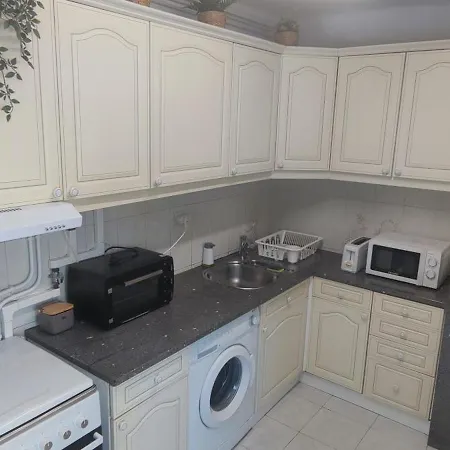 Apartamento Aconchegante T3 Em Telheiras